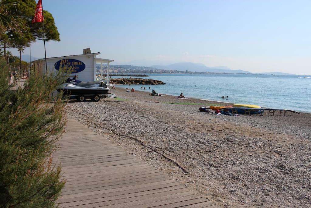 Bel Appartement Les Pieds Dans L'Eau Villeneuve-Loubet Ngoại thất bức ảnh