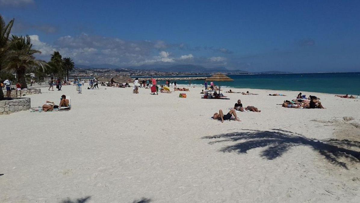 Bel Appartement Les Pieds Dans L'Eau Villeneuve-Loubet Ngoại thất bức ảnh