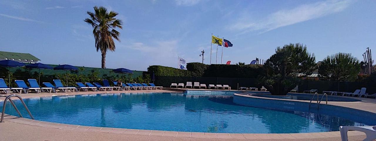 Bel Appartement Les Pieds Dans L'Eau Villeneuve-Loubet Ngoại thất bức ảnh